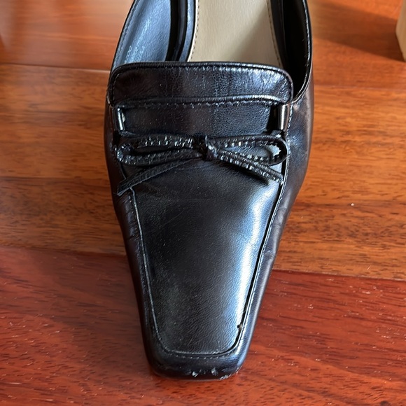 LIZFLEX Women's size 8 black high heels. Leather uppers. Pre-owned - Picture 4 of 11